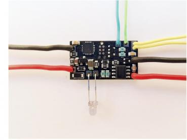 Digital Decoder QX2020 12-14,8V DC inkl. IR-Diode, LED´s & Silikonkabel